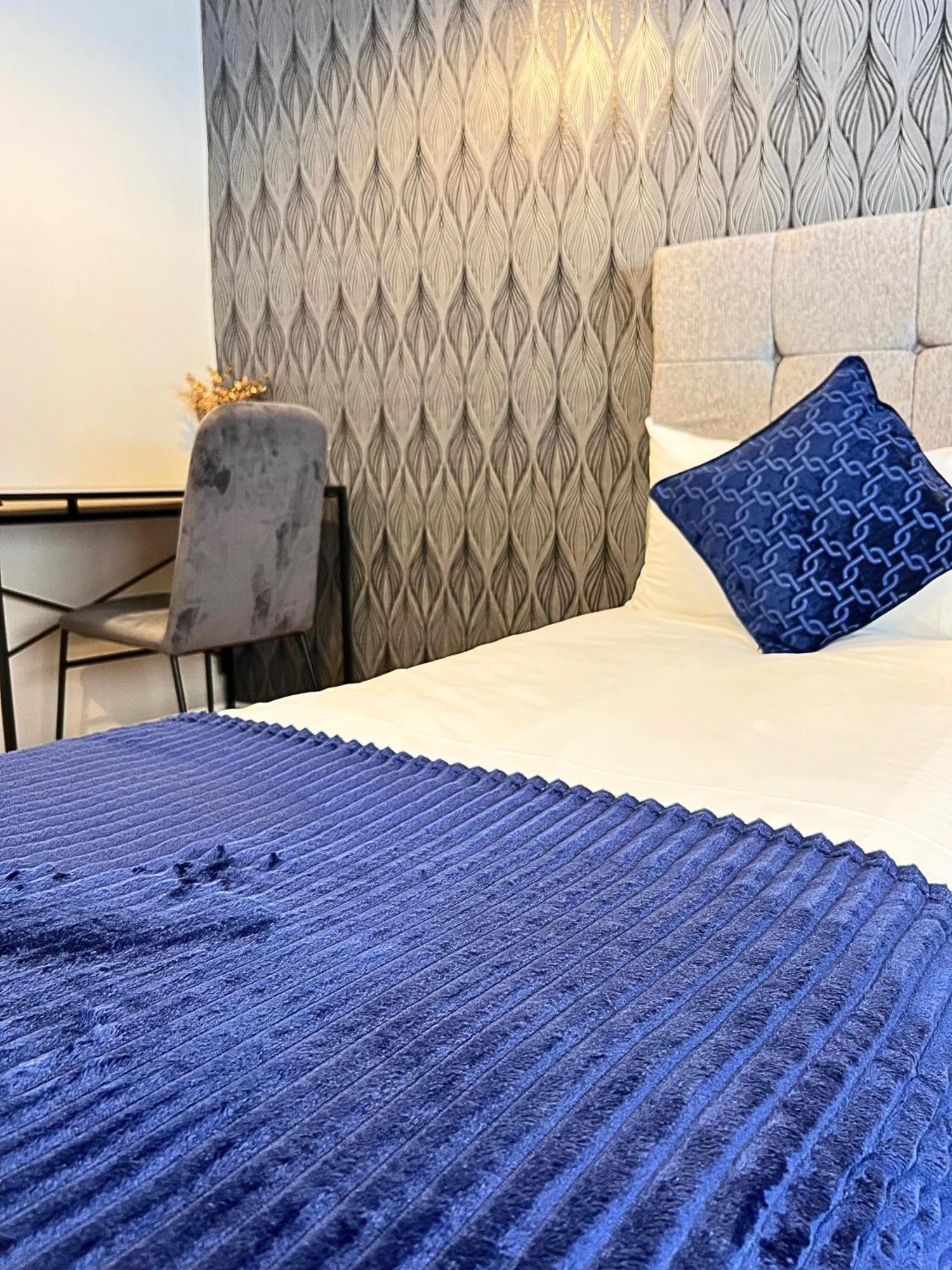 Kensington 2 Bedroom House-big Living Area And Kitchen-harrods-national History Museum-hyde Park-near 2 Underground Lines