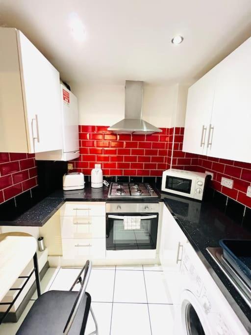 Excellent Two Bedroom Flat In Appartement Londres