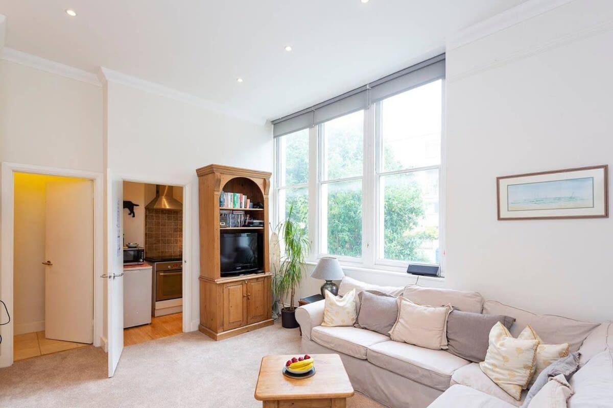 Charming Studio Near Clapham Common Apartamento Londres
