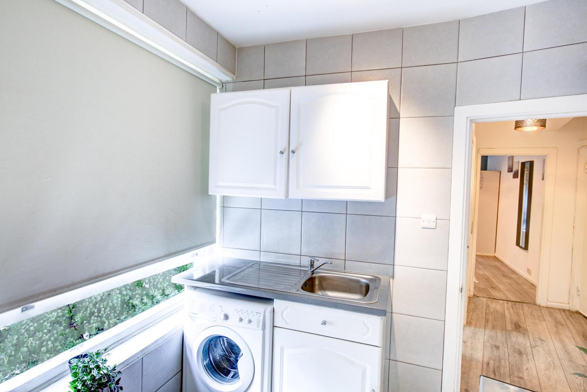 Lovely 2- Bedroom In Londres
