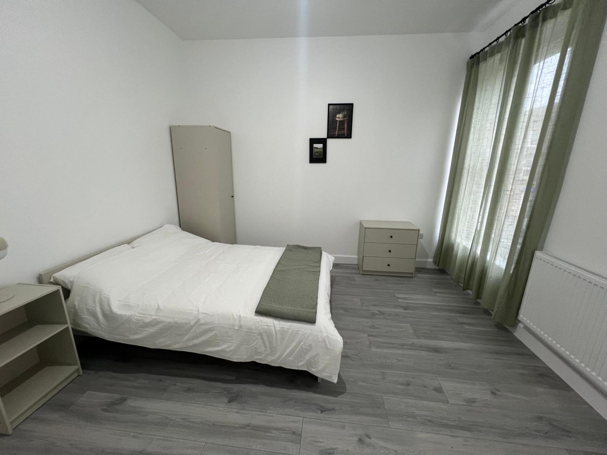 London Rooms *