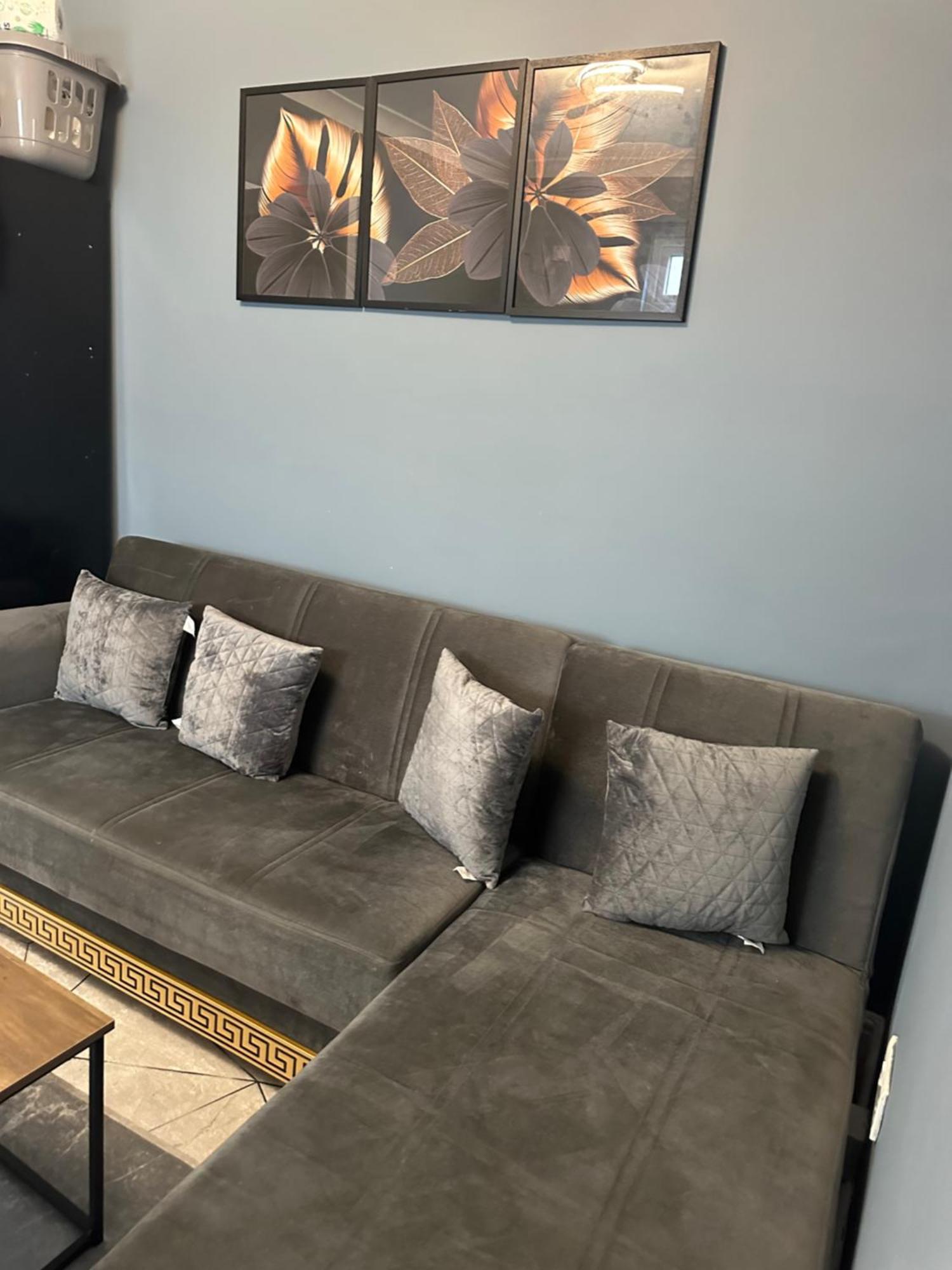 Amazing Ground Floor One Bedroom Forest Road *