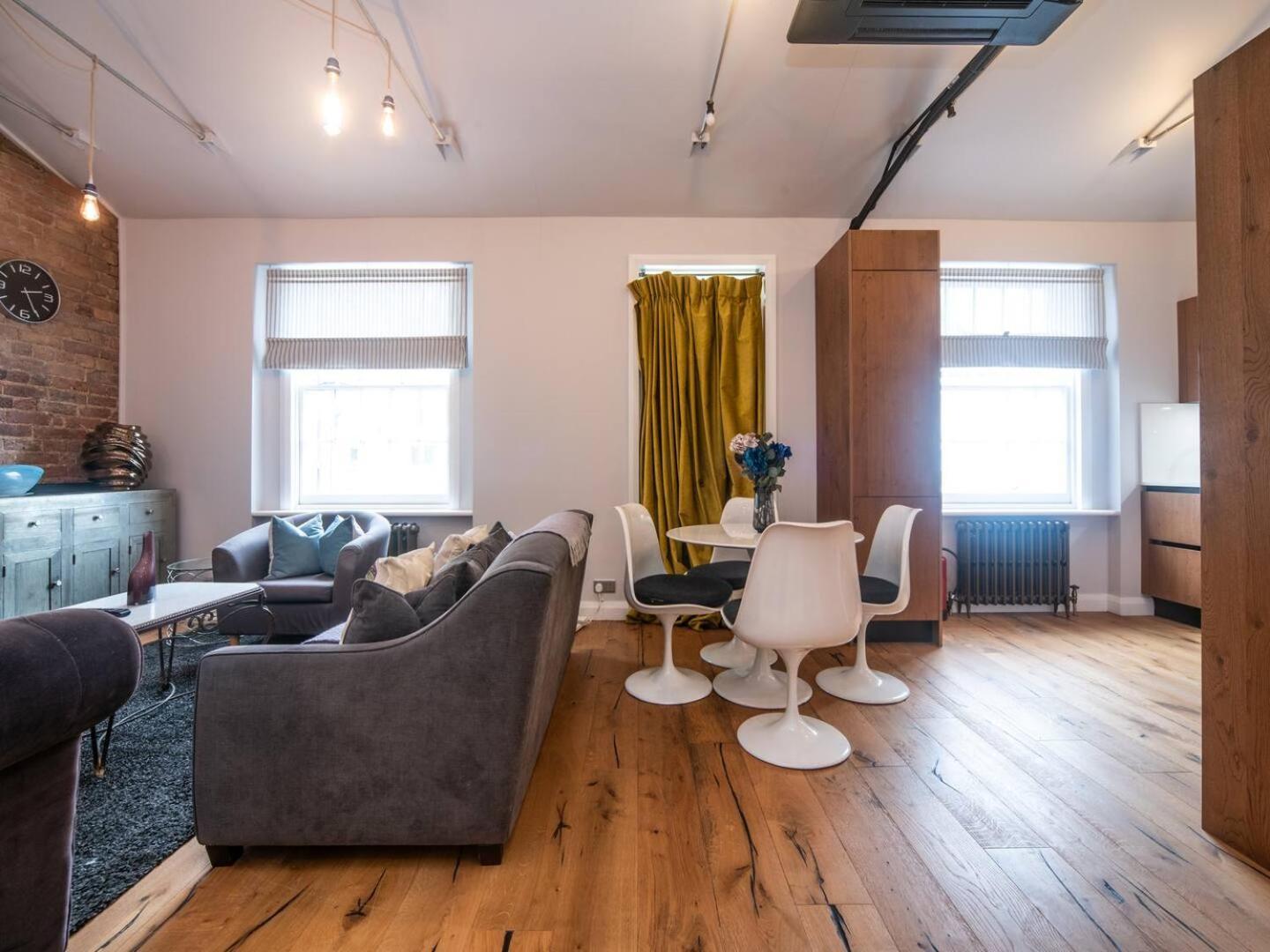 Pass The Keys A Vibrant Characterful Mews House With Air Con Appartement Londres