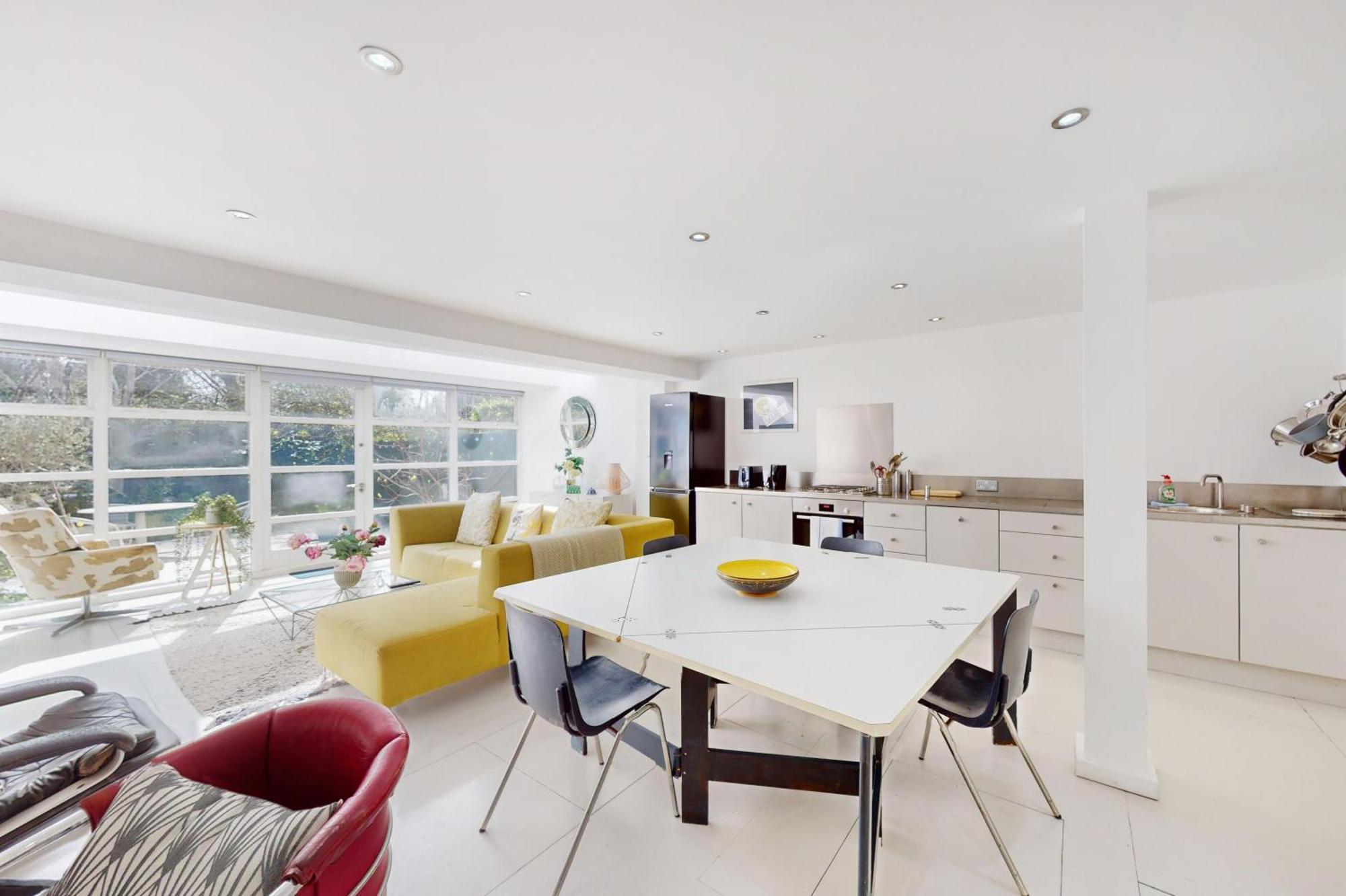 1 Bed Maisonette With Garden - 1 Min To Station Share Save Londres