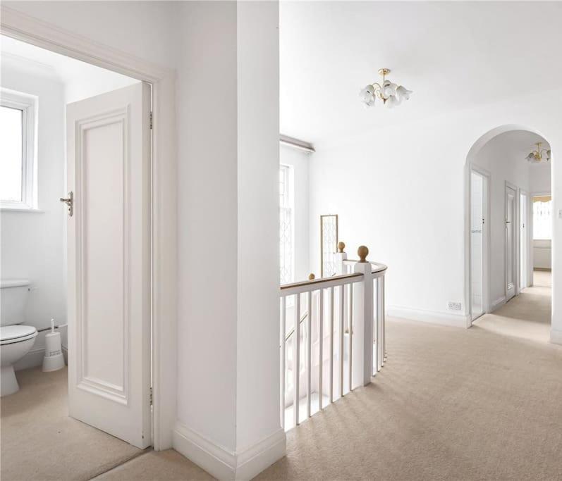 Appartement Large 5 Bedroom House In Finchley Londres