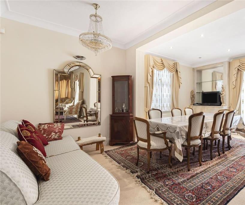 Large 5 Bedroom House In Finchley Apartamento Londres