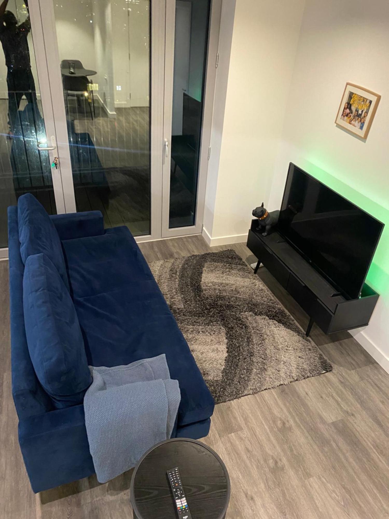 Modern, Bright And Convenient Appartement *