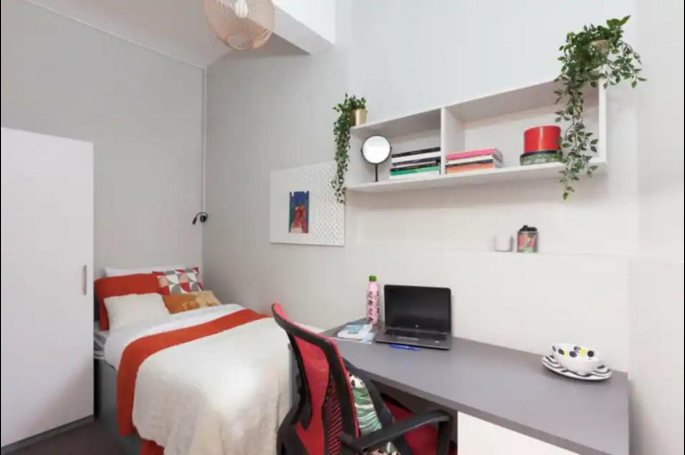 Apartment Private In Unit London