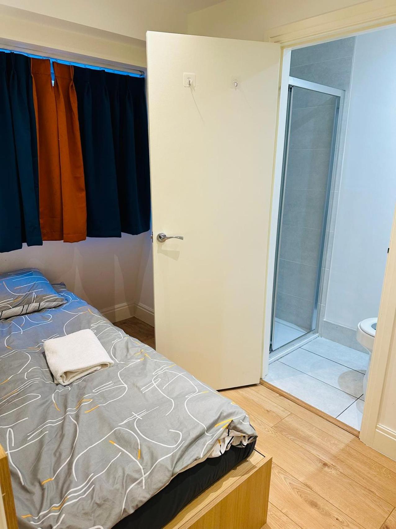 Tiny But Private & Location * Londres