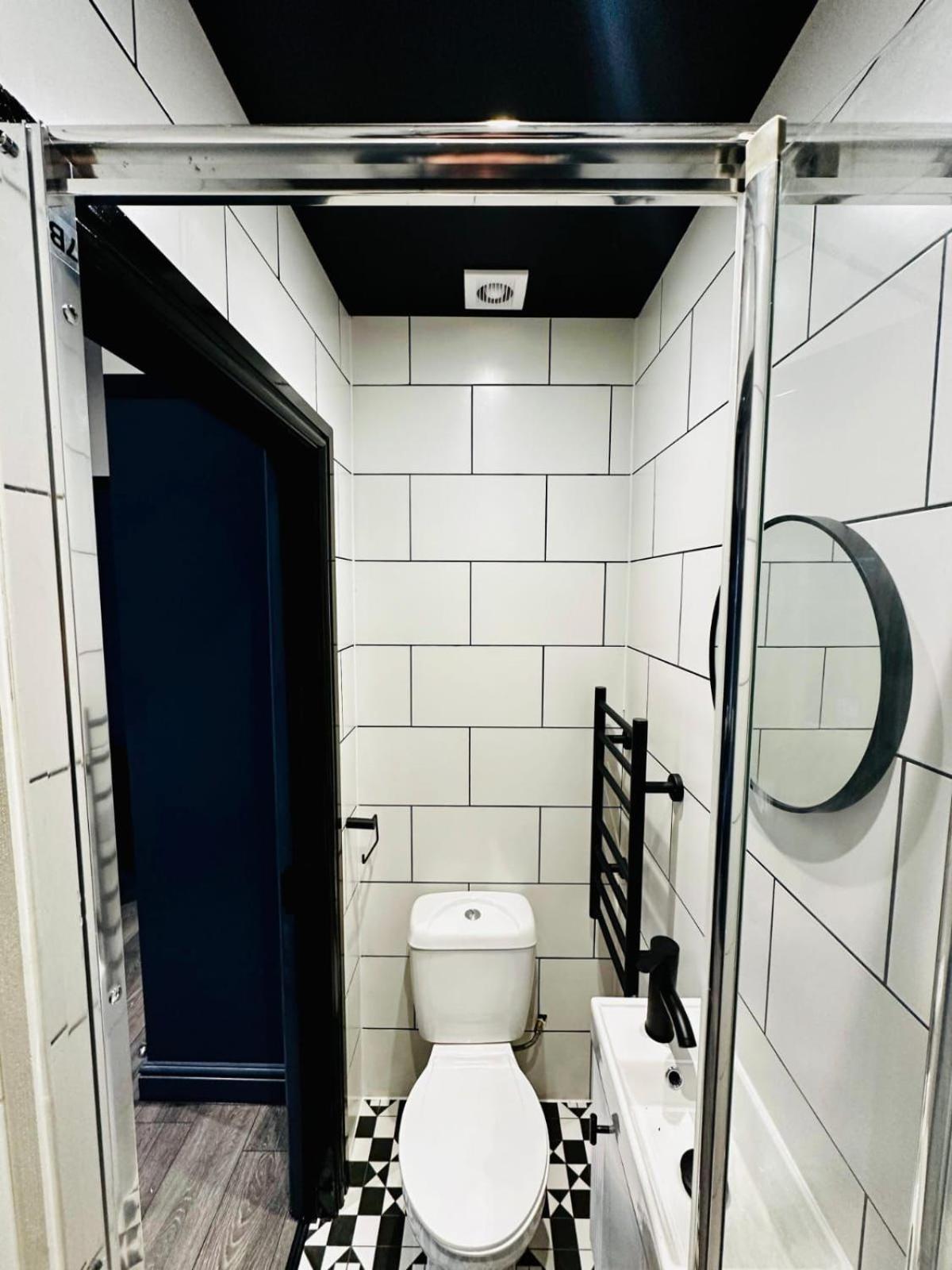 39 Blue House Luxury Ensuite Ideal For Tourists Casa de hóspedes *