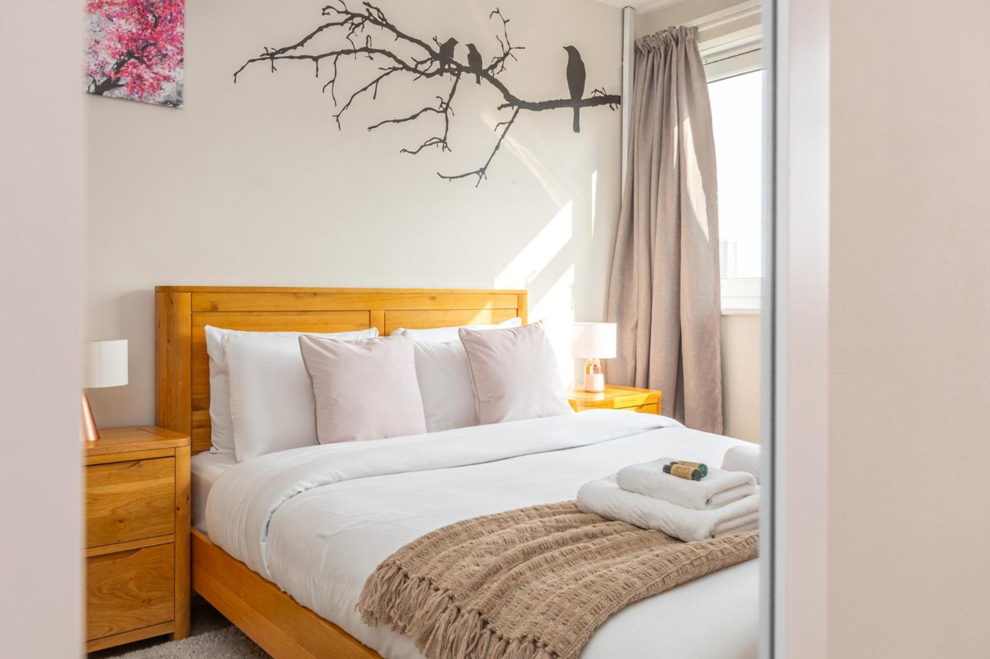 2br Balcony, Battersea, 5min Clapham Junction St *