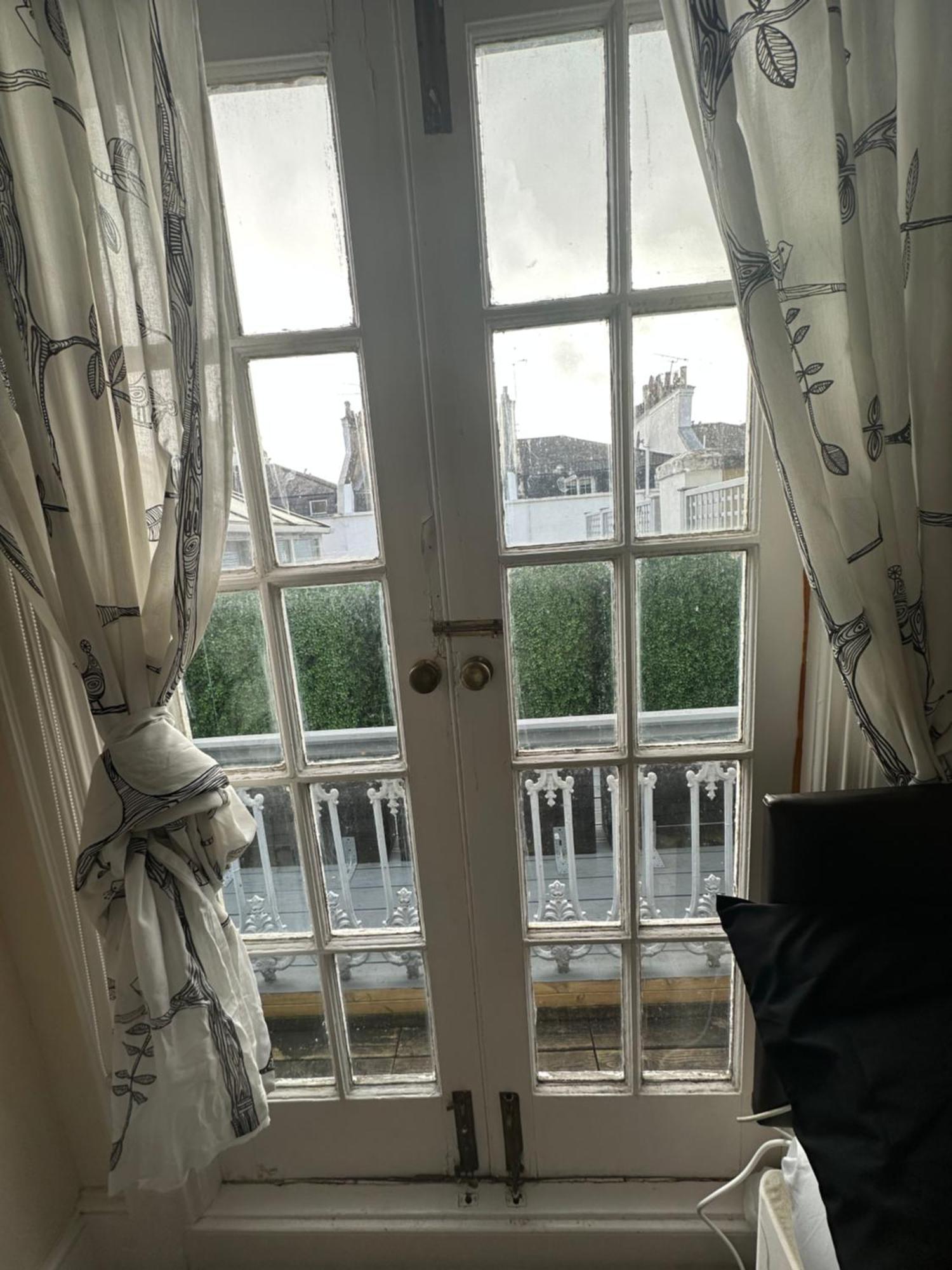 Double Bedroom In * Londres