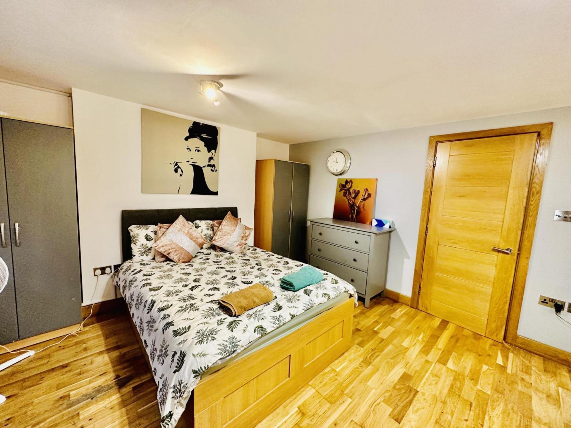 One Bed In Camden Town In Apartamento