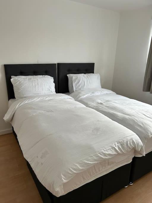 A Luxurious 3 Bed-terrance House Vakantiehuis *