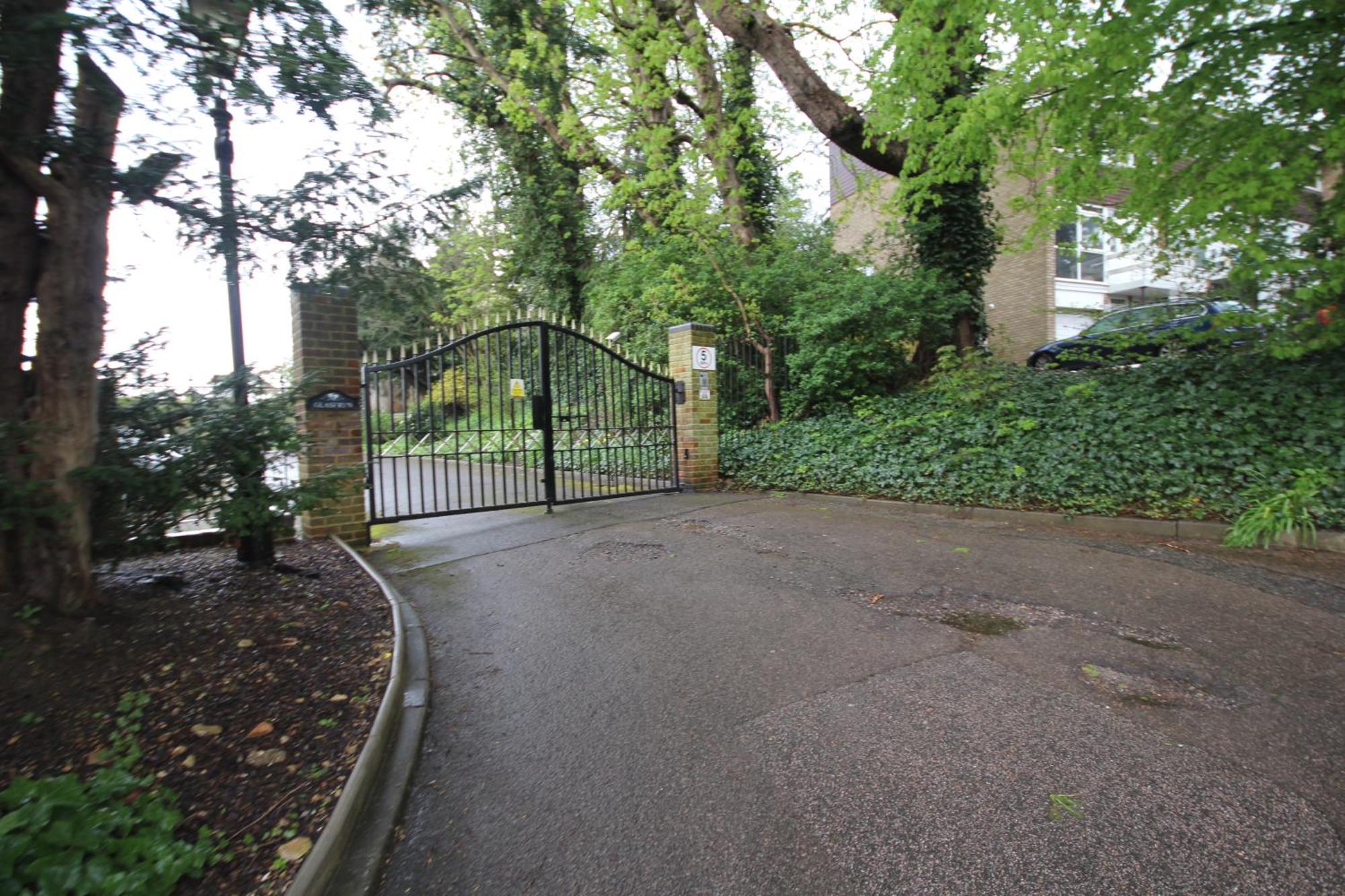 Harrow On The Hill Place *