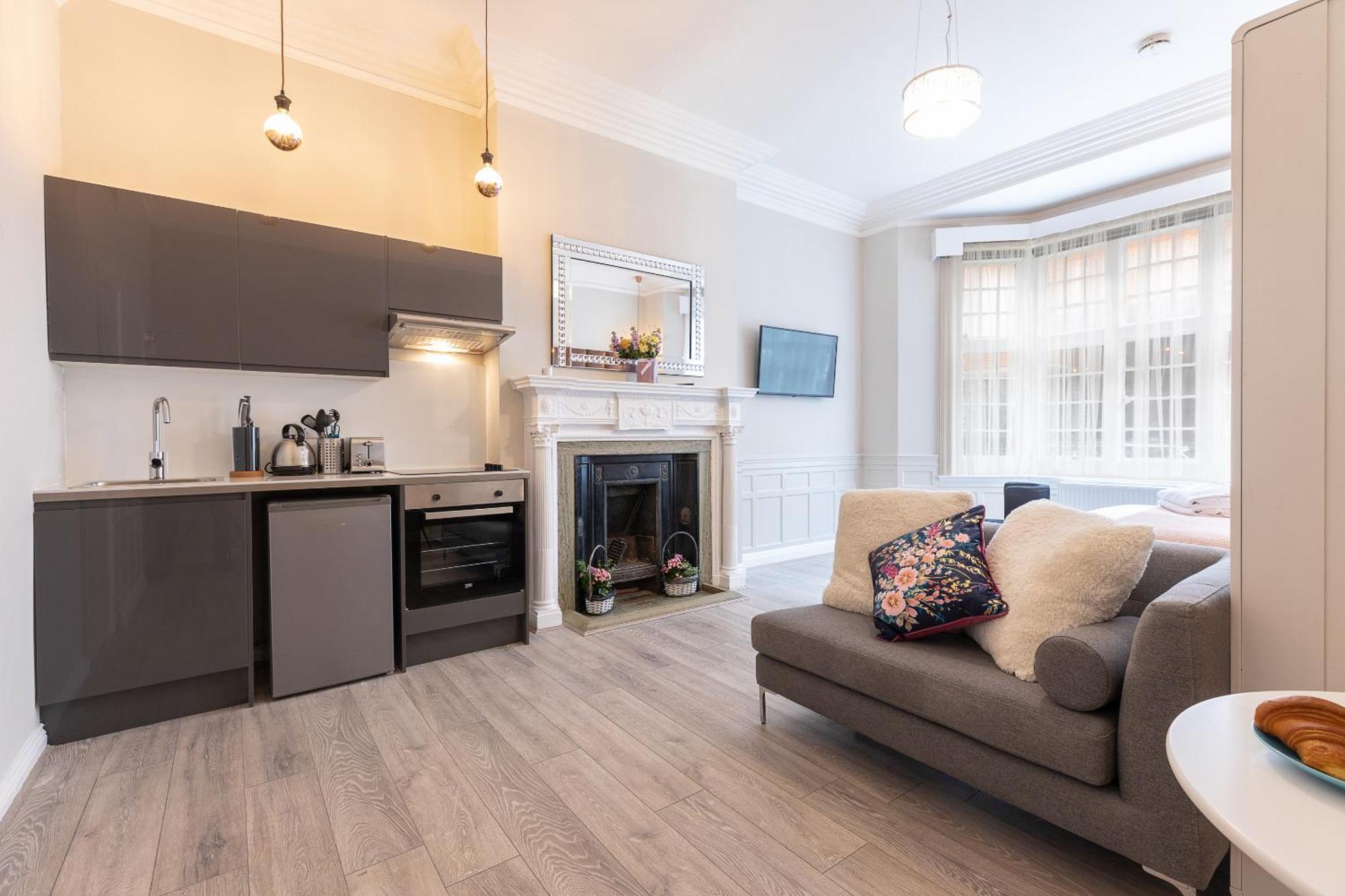 Apartment Air Conditioned High St Kensington