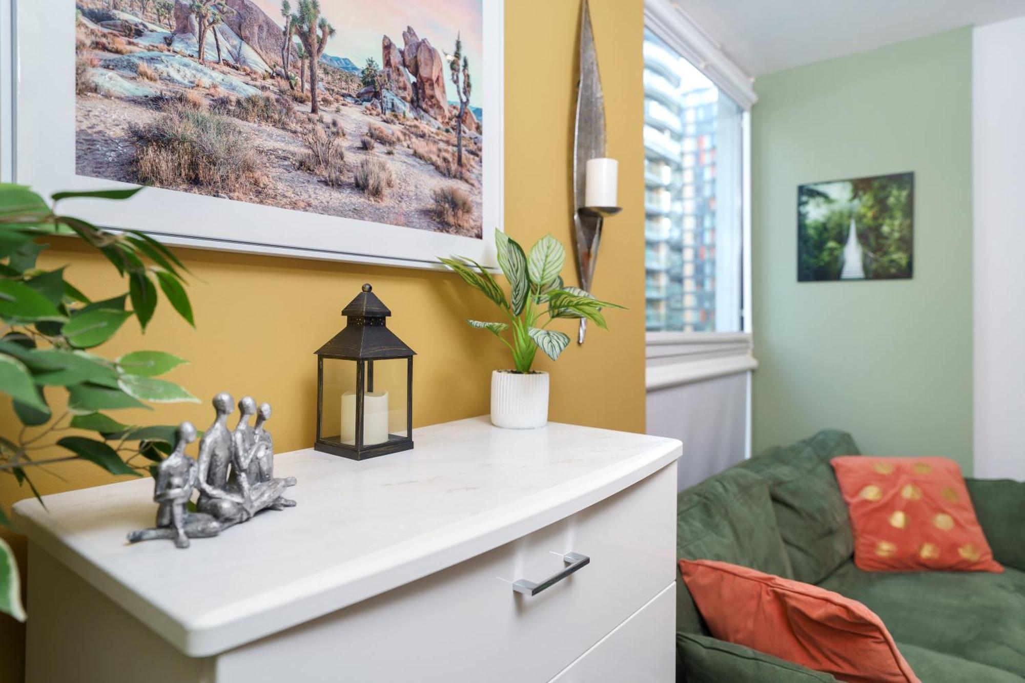 Cobalt Point, South Quay Apartment London