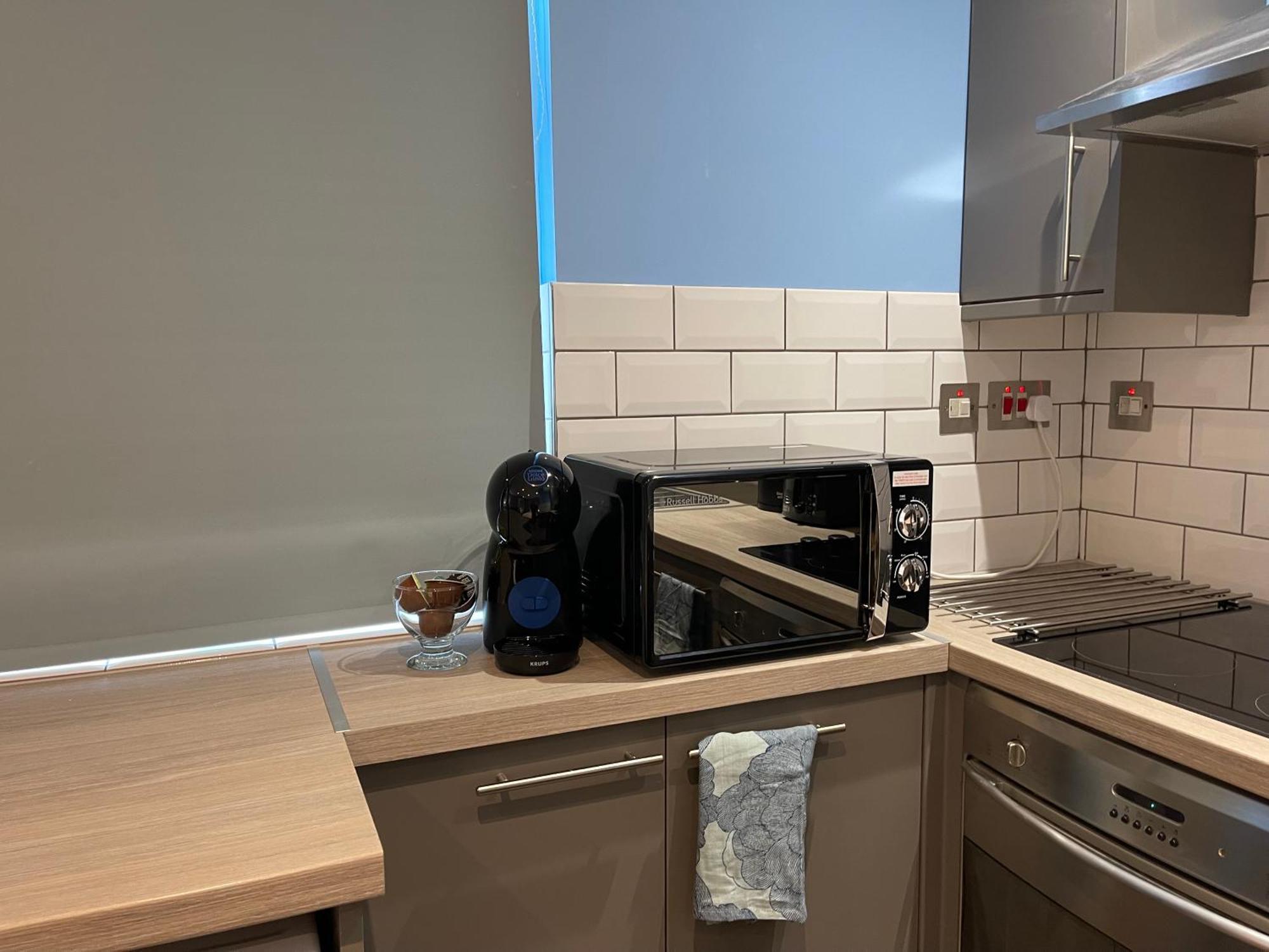 Luxurious Restful Flat, Less Than 30 Mins From Centre! Apartamento Londres