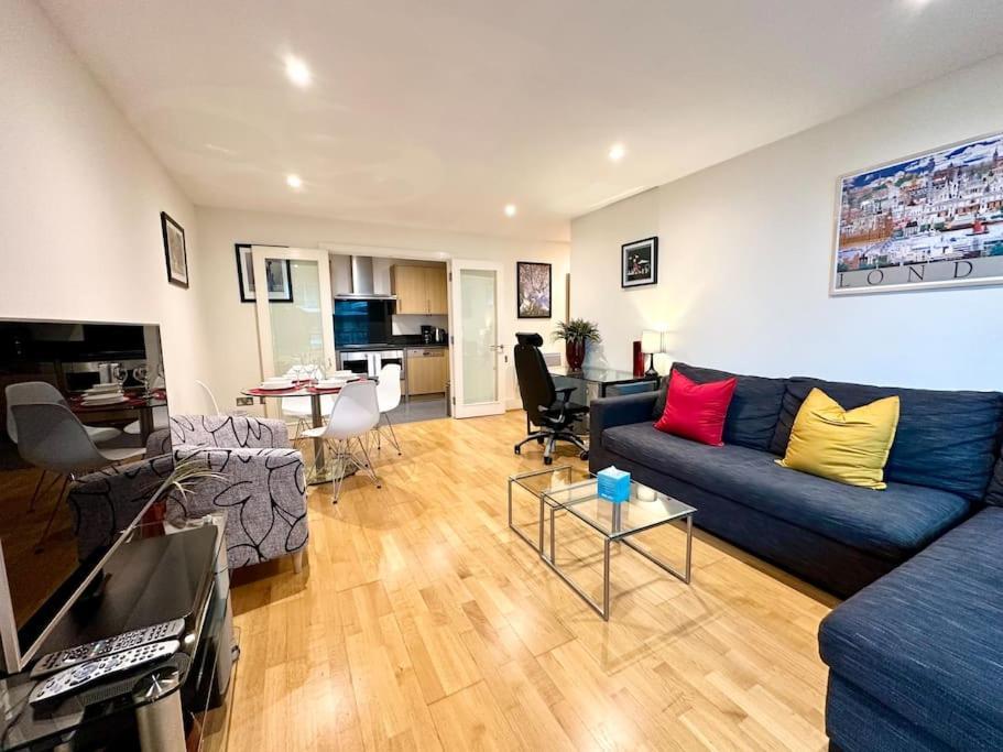 Stunning 2 Bed Thames River View - * Londres