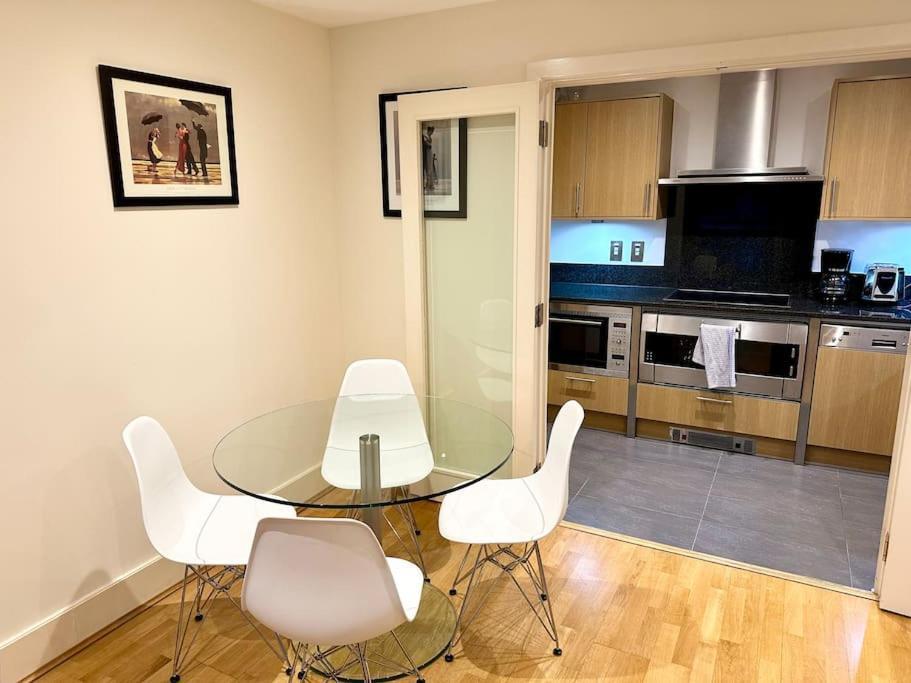 Stunning 2 Bed Thames River View - Apartamento Londres