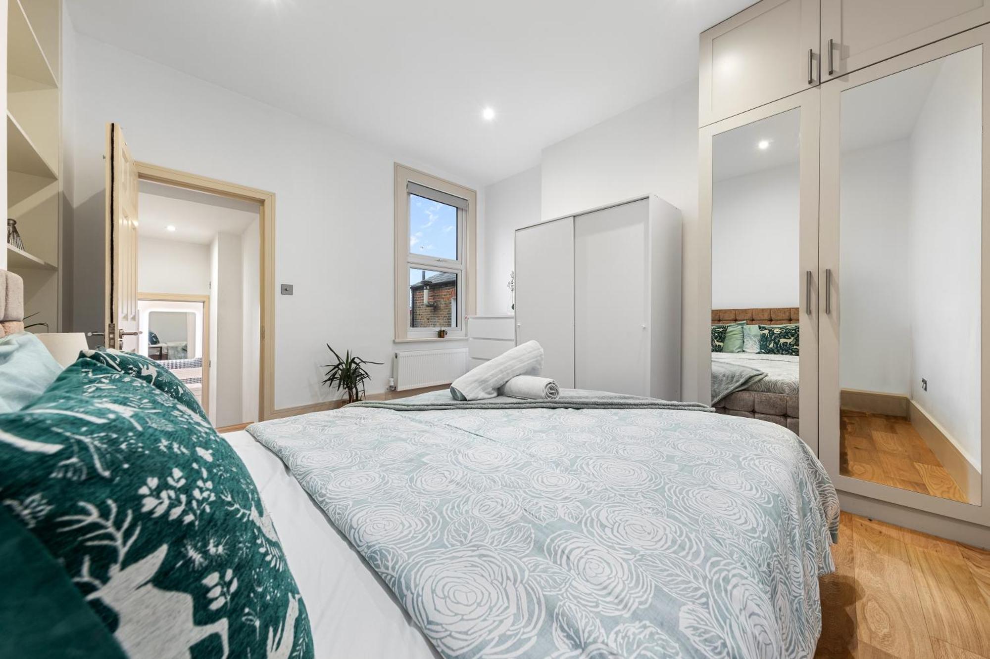 Modern Spacious 1 Bed Flat Near Richmond Park Londen
