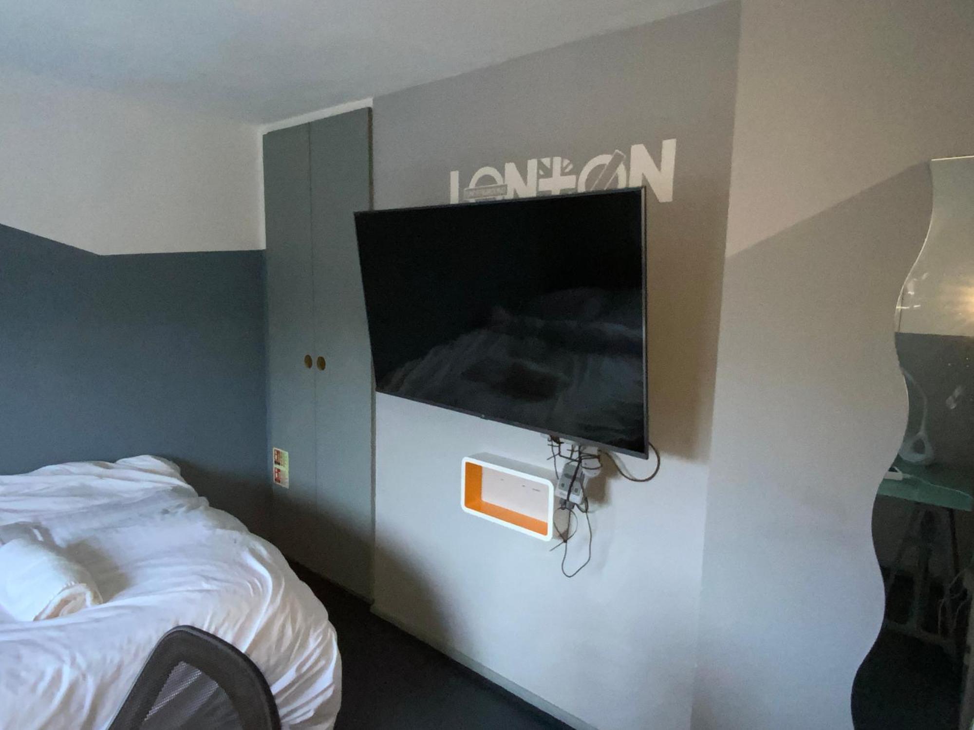 Luxurious En-suite Soft Water Air Conditioning Tv Etherium Londres