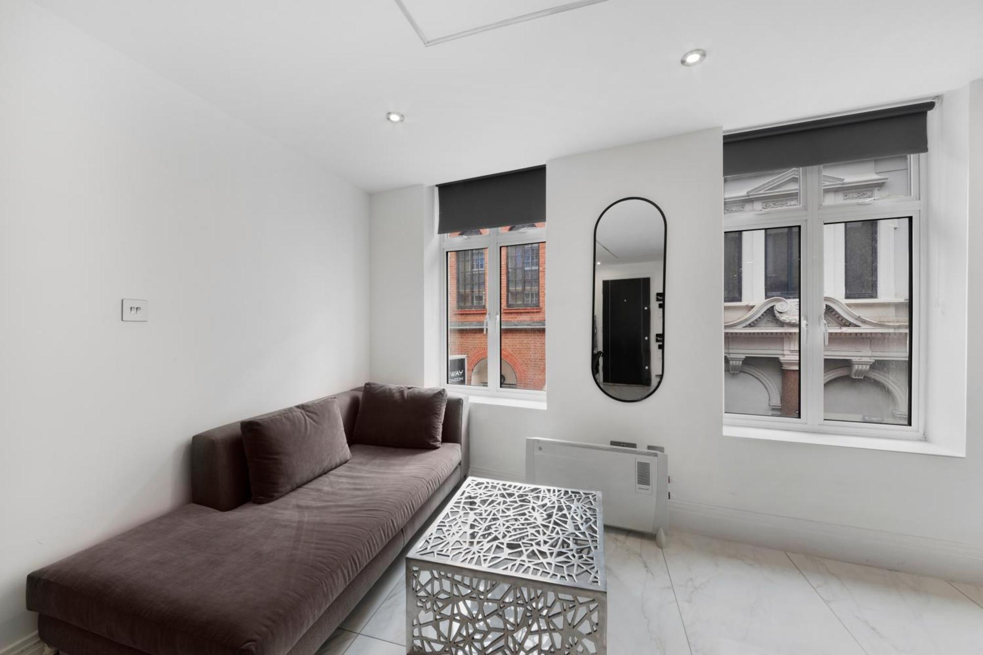 Stylish New Covent Garden Soho Studio Apart
