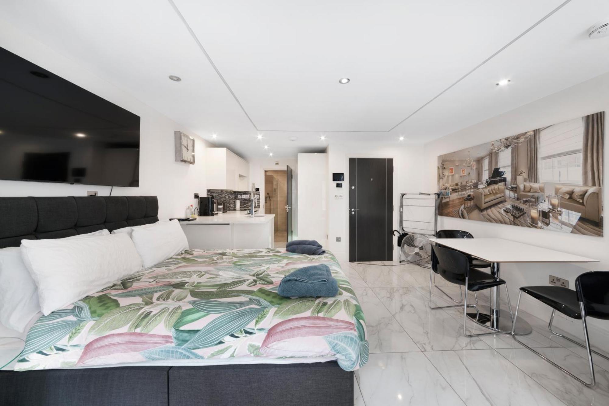 Stylish New Covent Garden Soho Studio Apart Apartment