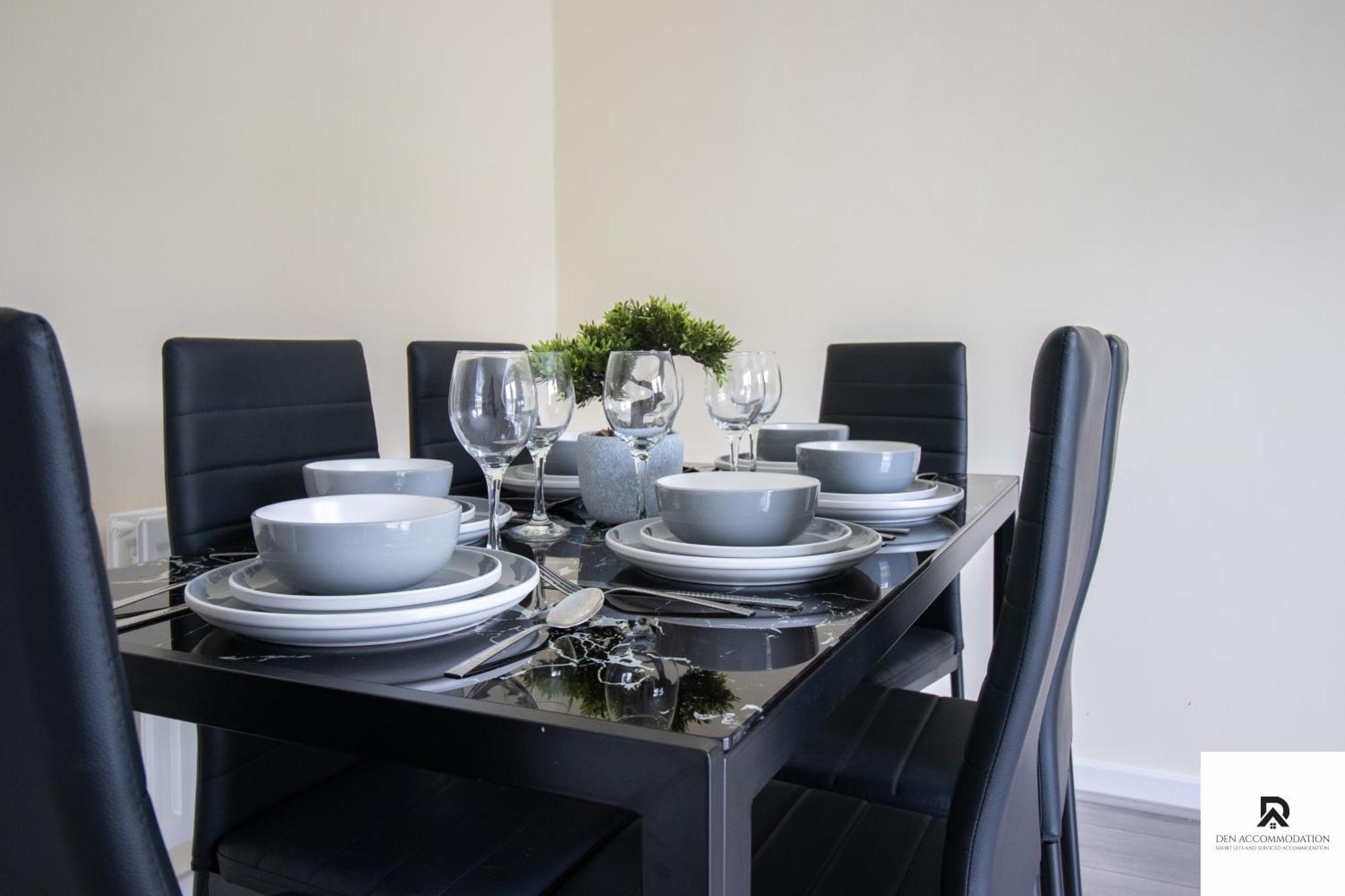 Hébergement de vacances Newly Launched Two Bedroom House By Den Short Lets & Serviced With Garden Londres