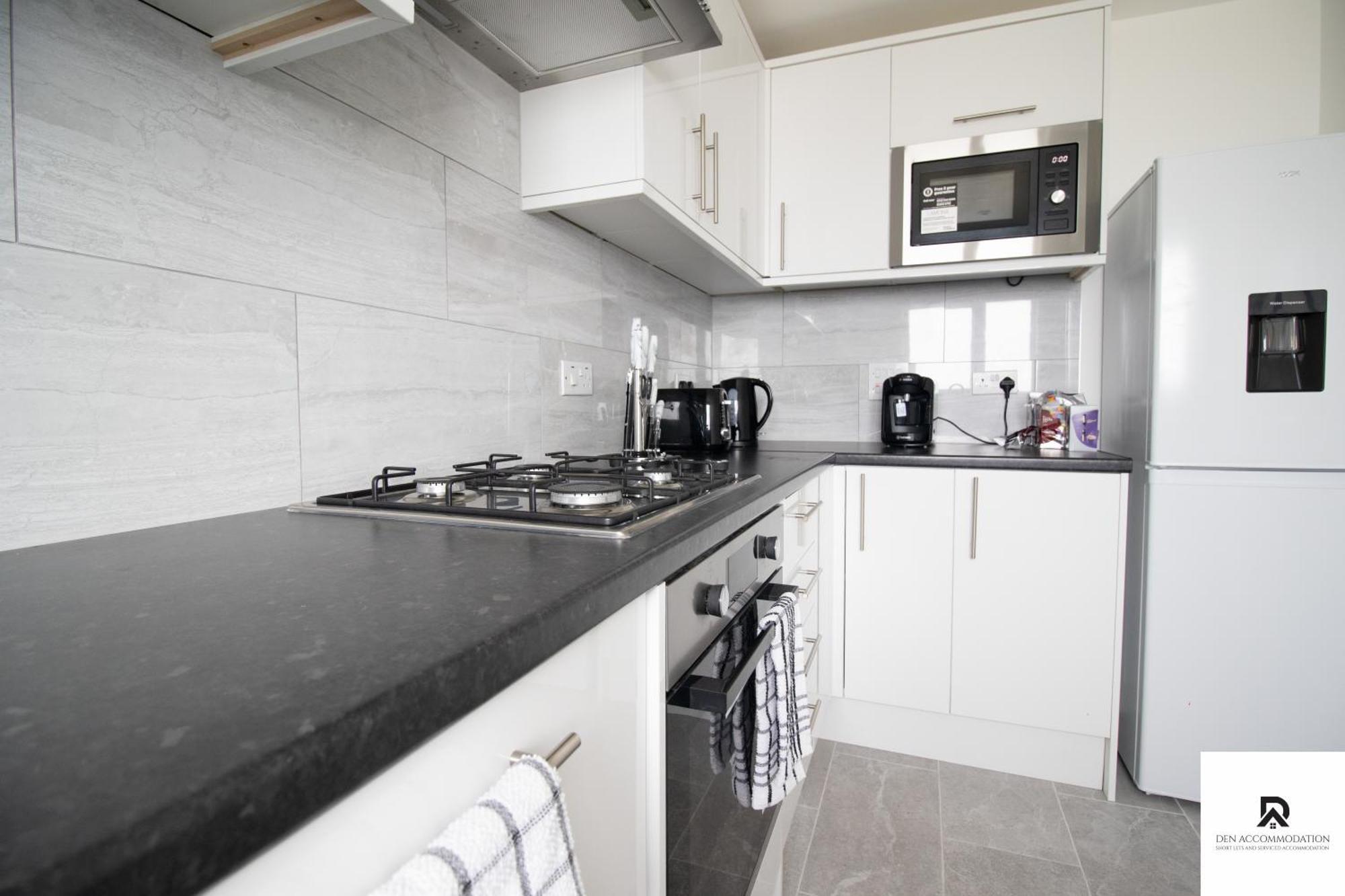 Newly Launched Two Bedroom House By Den Short Lets & Serviced With Garden Casa de férias