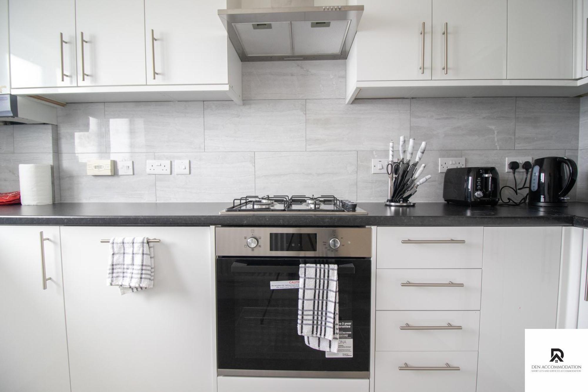 Hébergement de vacances Newly Launched Two Bedroom House By Den Short Lets & Serviced With Garden Londres