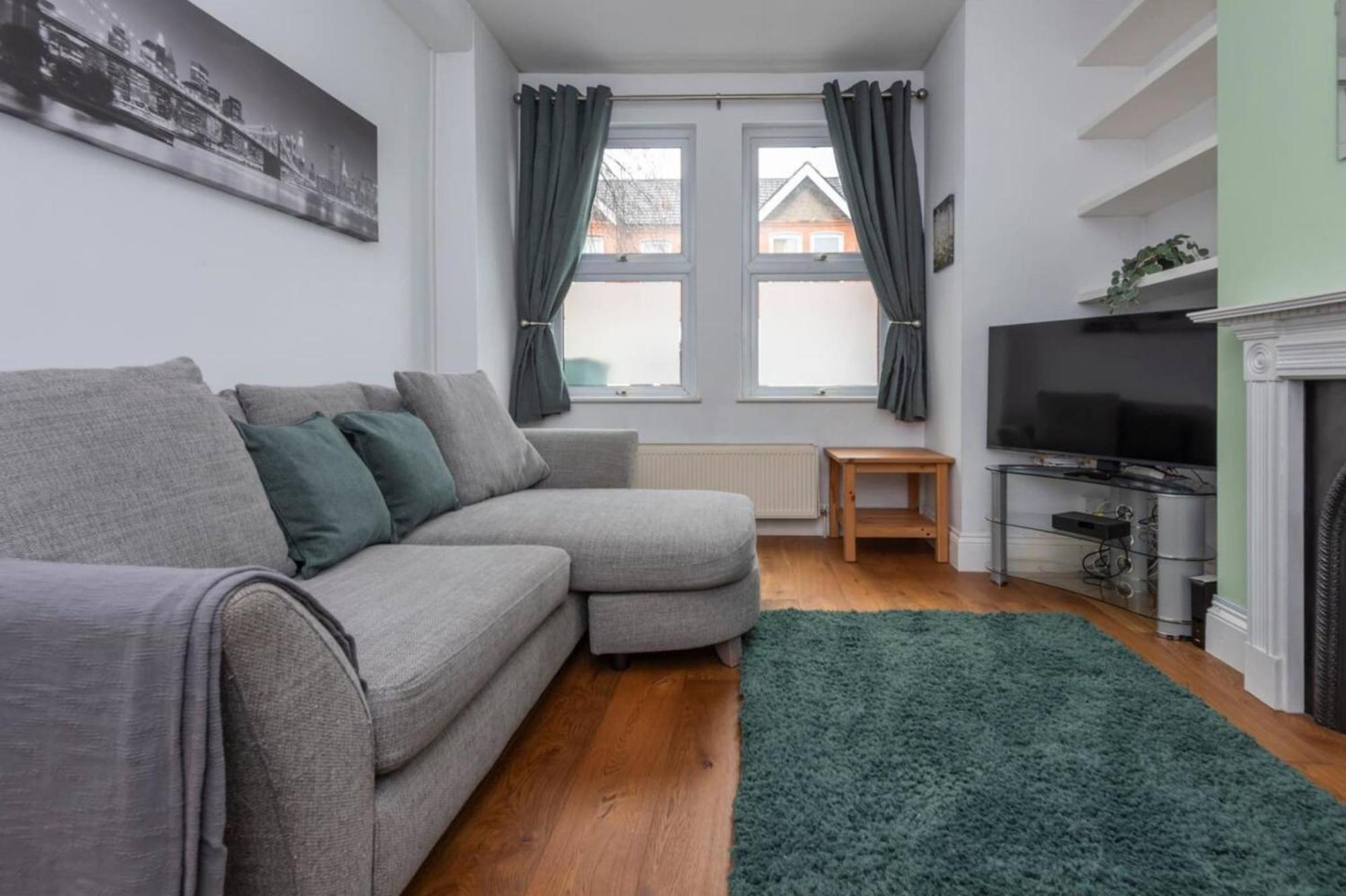 Ground Floor - Private Garden Appartement