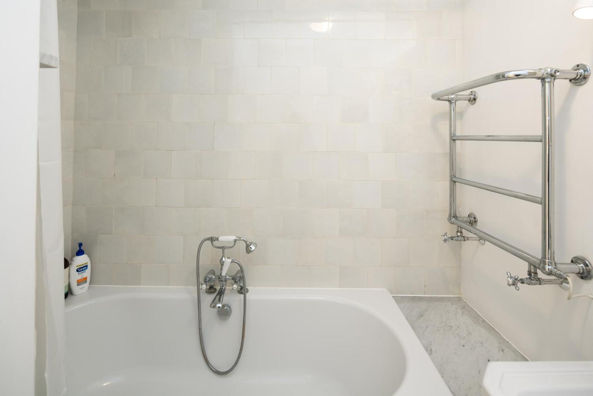 Apartamento Charming 2-bed Flat In The Heart Of Nottinghill - Steps From Portobello Rd Market And Nottinghill Bookshop Londres