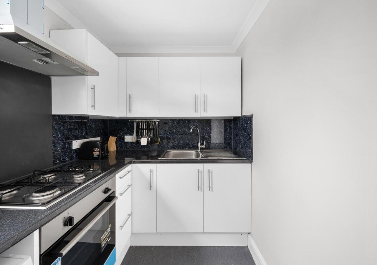 Apartamento Uksas Two Bed Flat Park Front