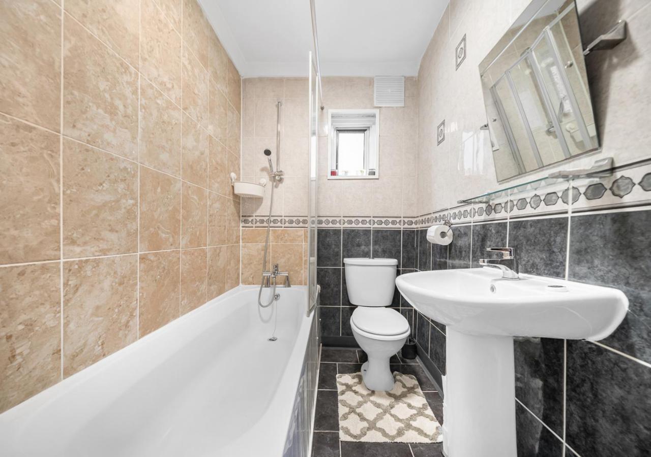 Uksas Two Bed Flat Park Front Apartamento Londres