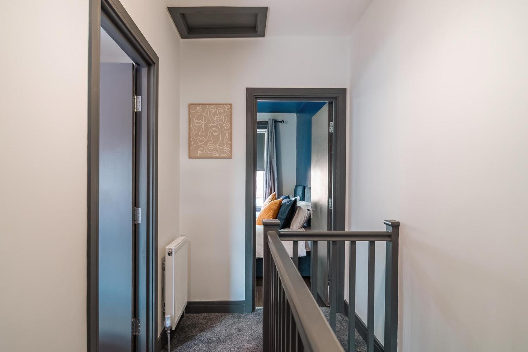 Casa de Férias Edmonton - 4 Bedrooms, Sleeps 8, 3 Bathroom Contractor Base