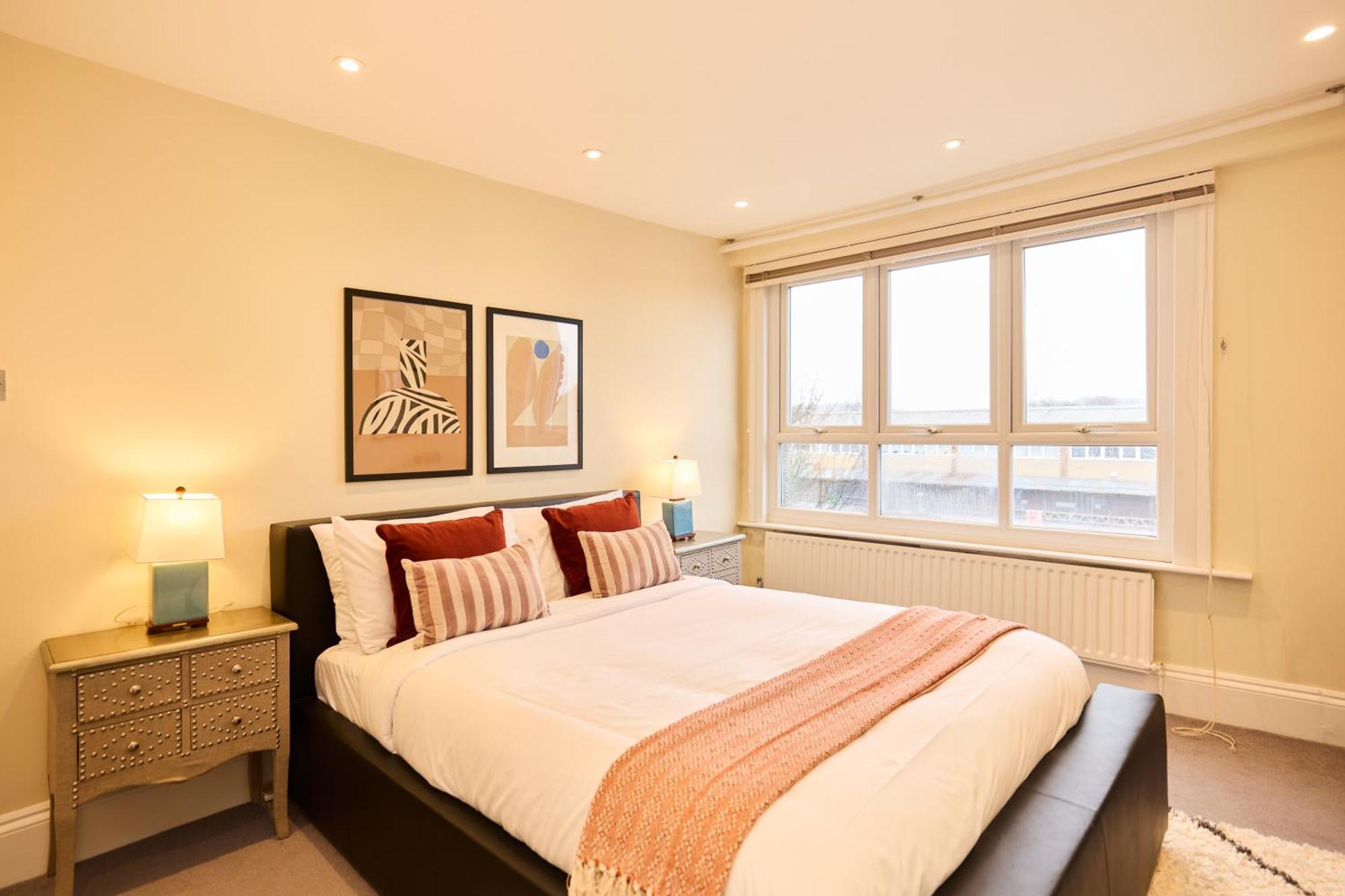 The Peckham Hideaway - Bright 3bdr Flat Apartment *