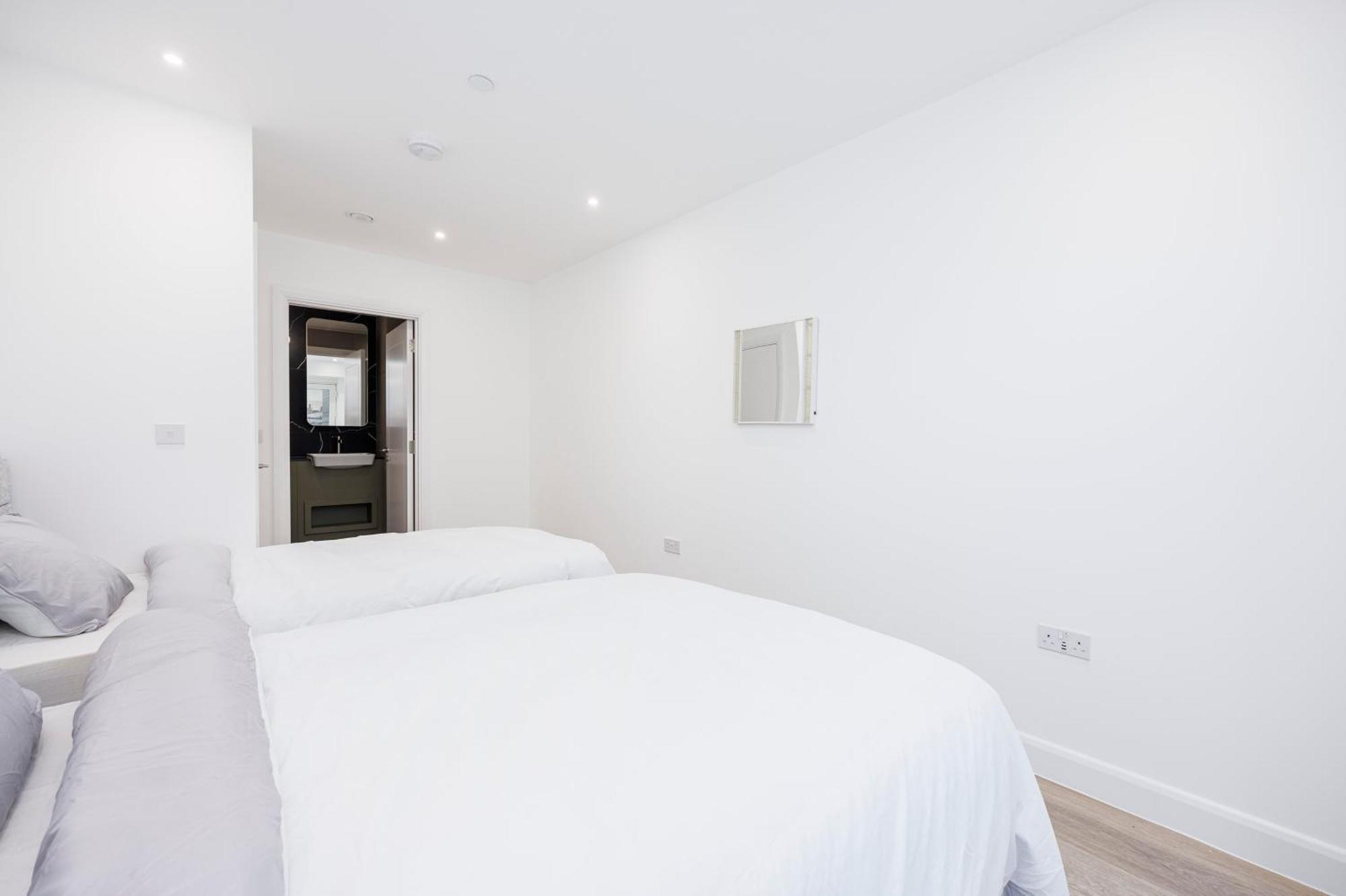 Heads On Bed- Excel Royal Victoria Dock O2 Appartement Londres