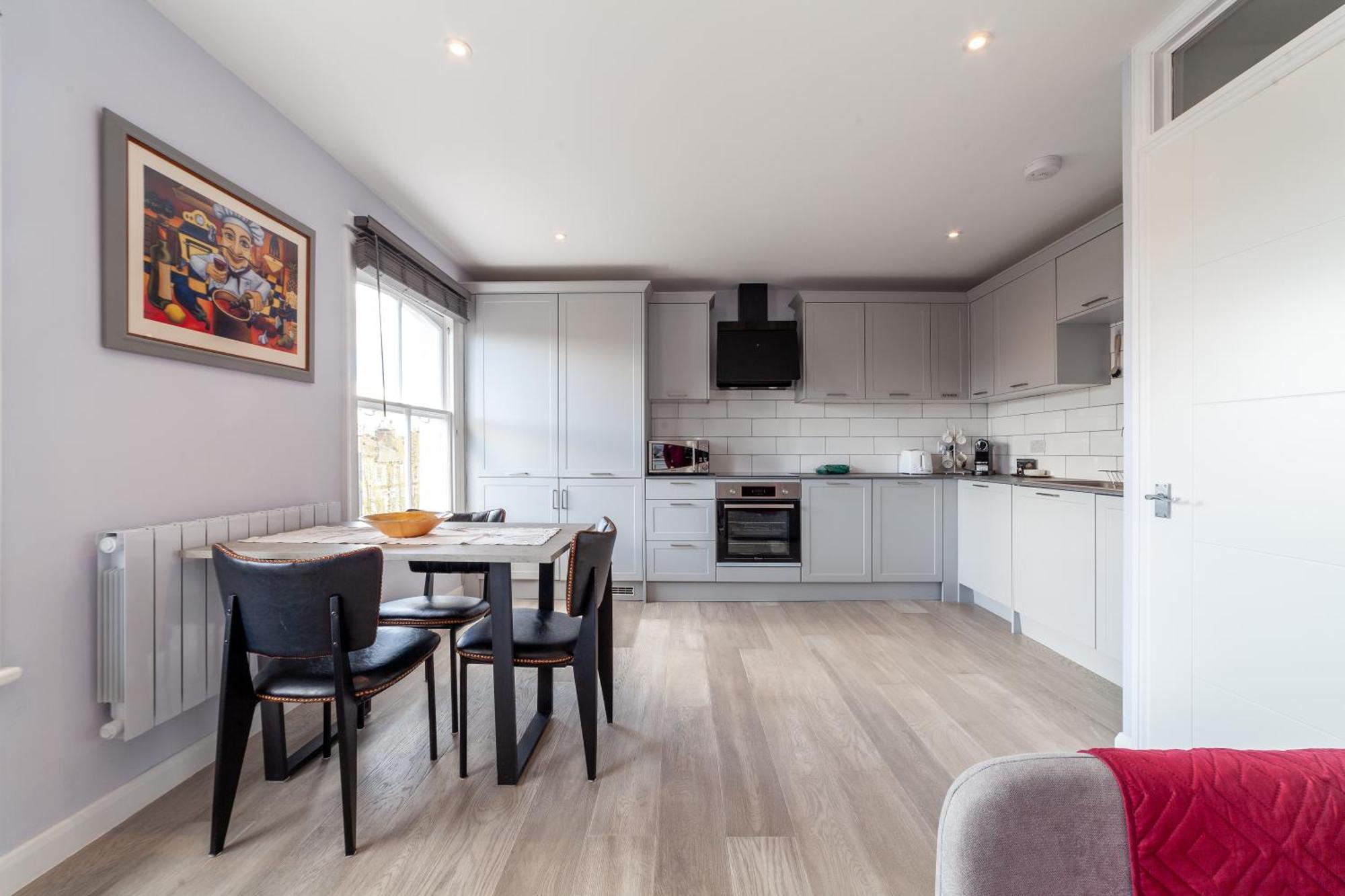 Charming New 1br Flat Wterrace, Shepherd's Bush Londres
