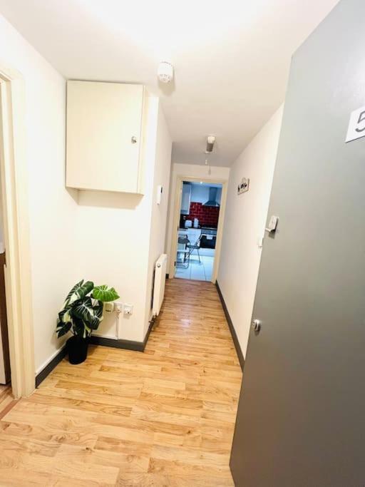 Excellent Two Bedroom Flat In