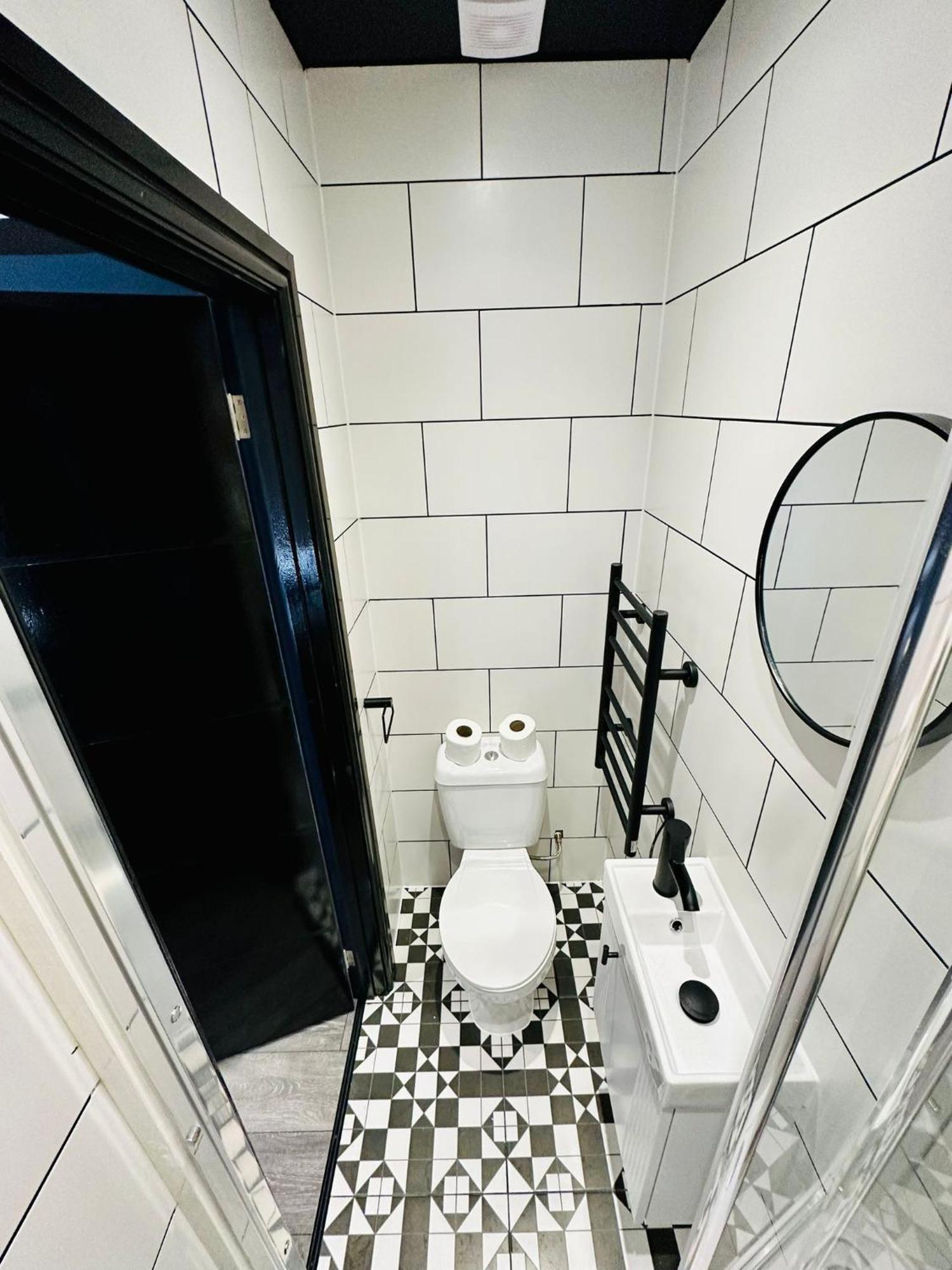 39 Blue House Luxury Ensuite Ideal For Tourists Casa de hóspedes