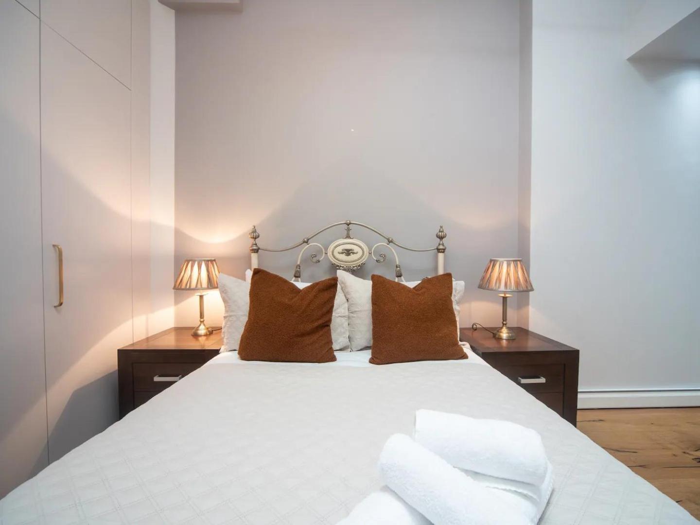Pass The Keys A Vibrant Characterful Mews House With Air Con * Londres