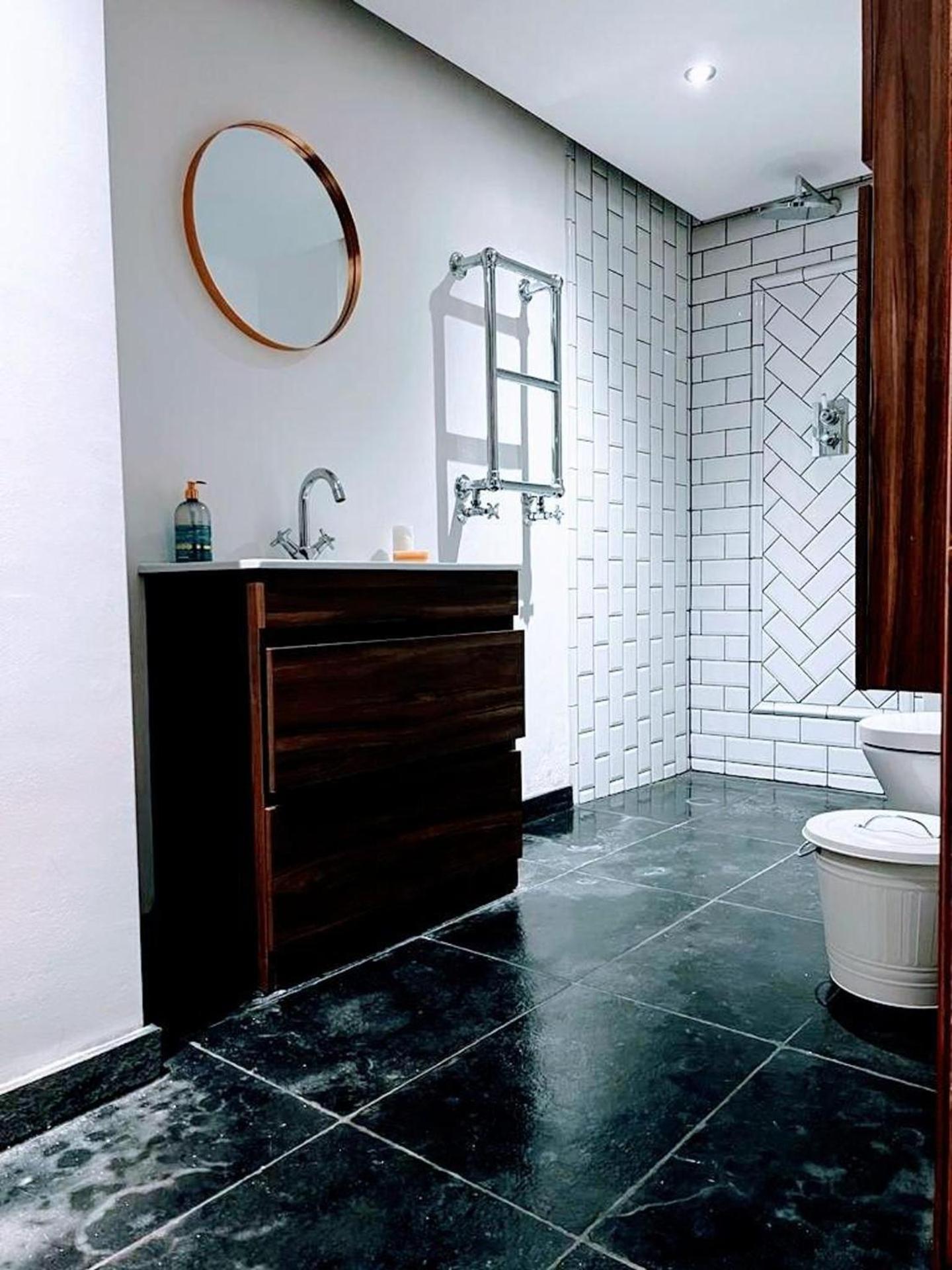 Vakantiehuis Remarkable 7-bed House In *