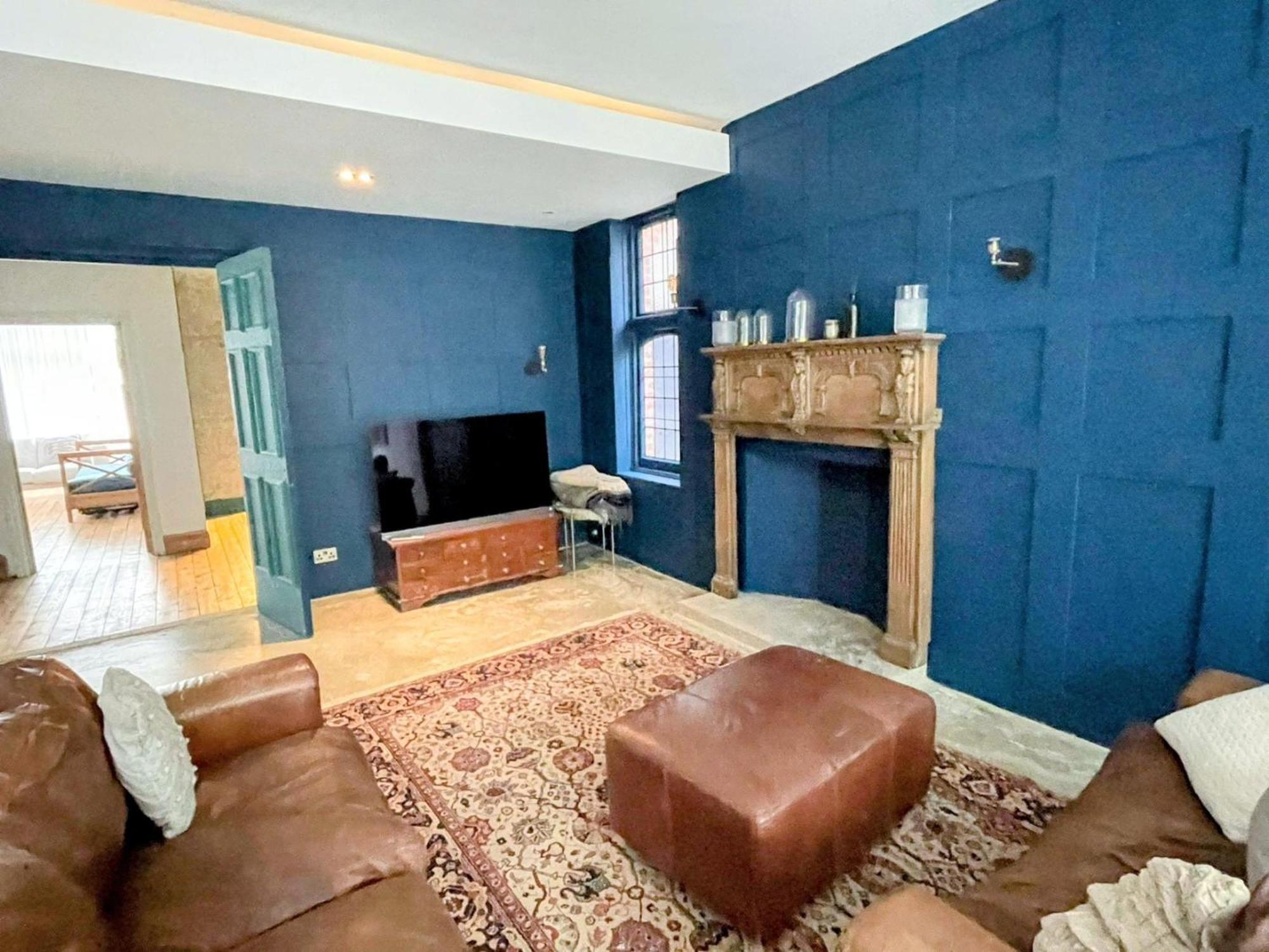Remarkable 7-bed House In Londen