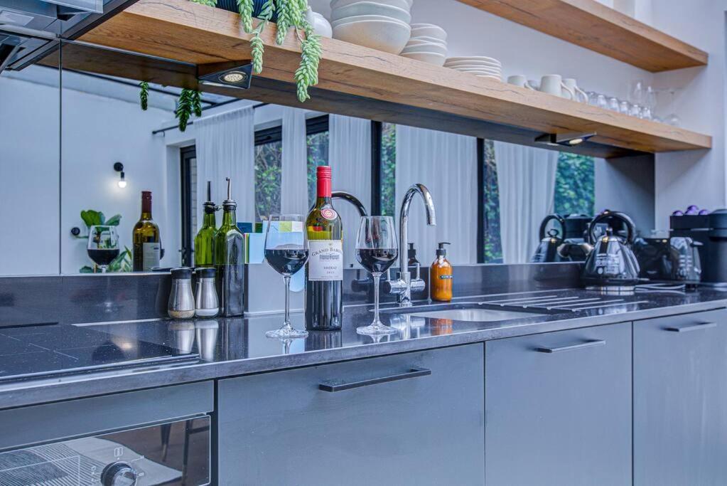 Apartamento Bright And Airy 1br Unit Near Queen's Park *