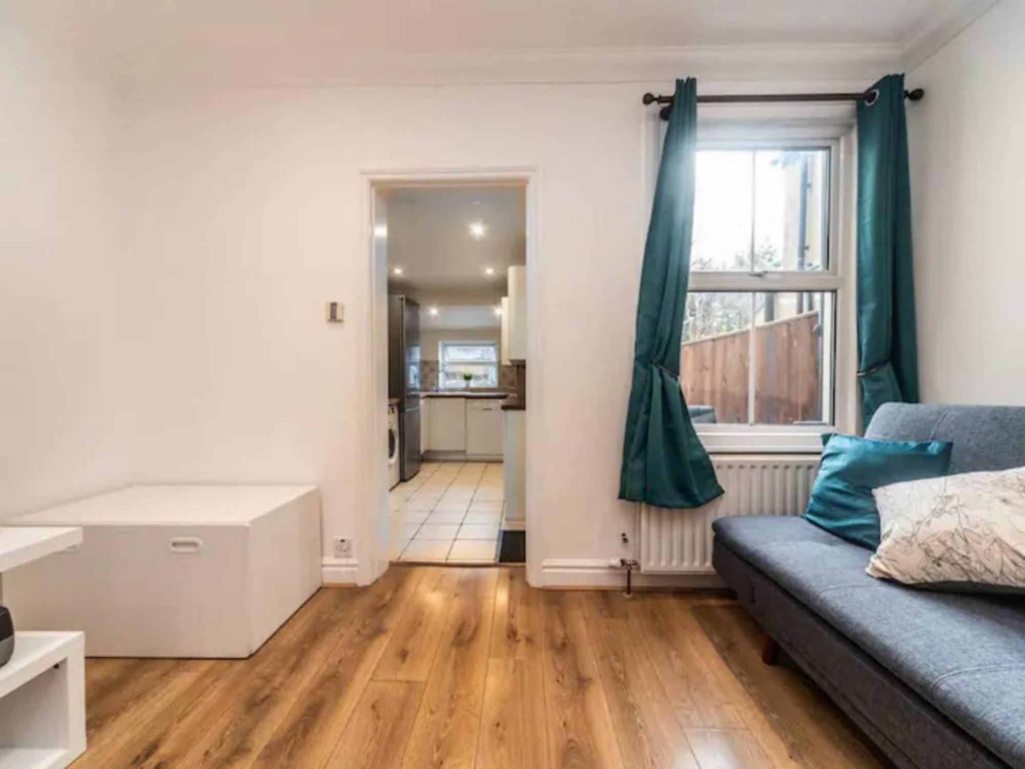 Charming Period Near Surbiton With Garden Casa de férias *