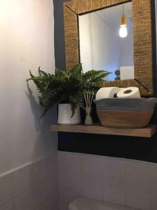 Super-convenient, 3 Mins To Kings Cross Apartment