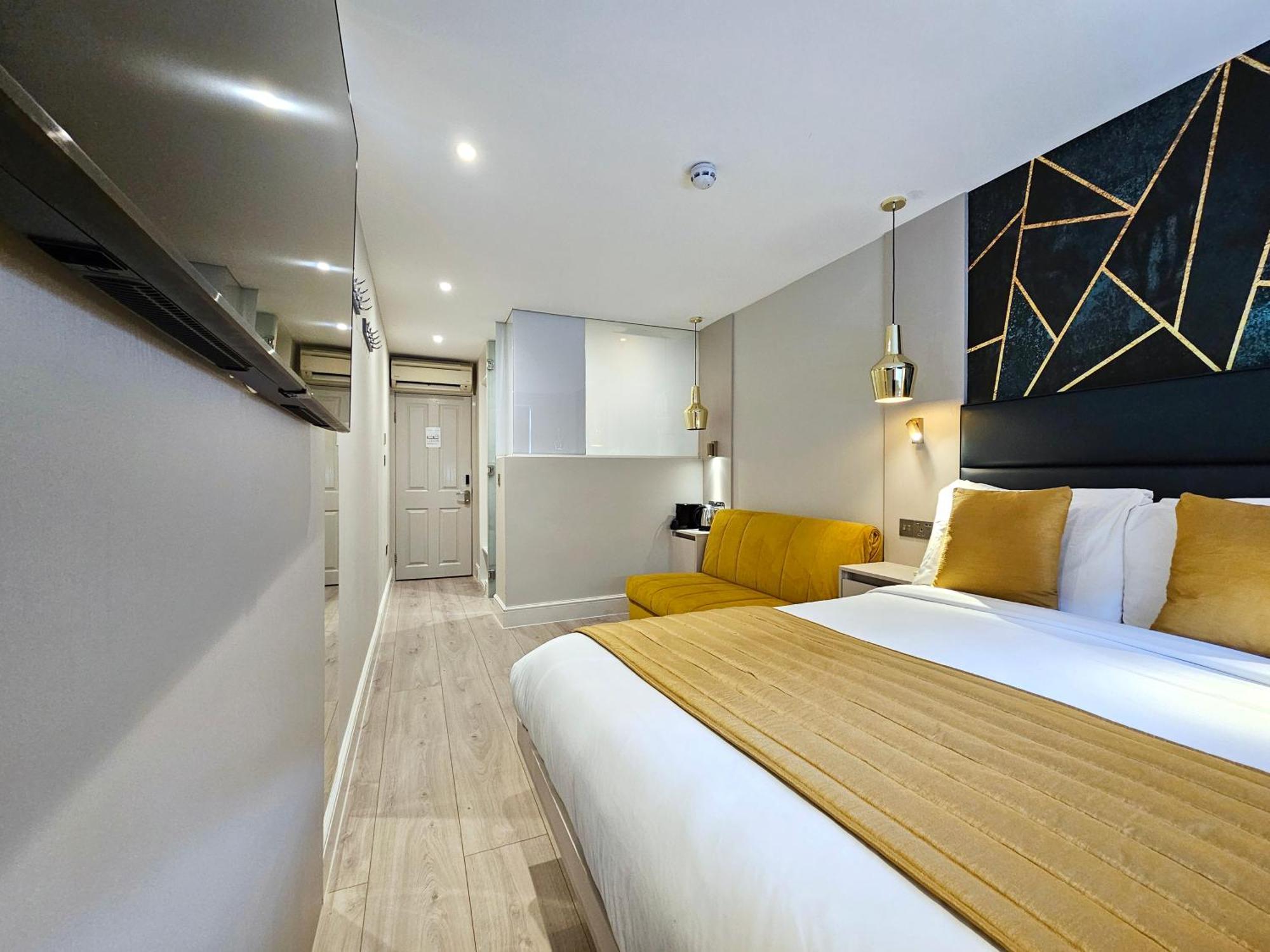 Apart-hotel Nox Hyde Park 4*