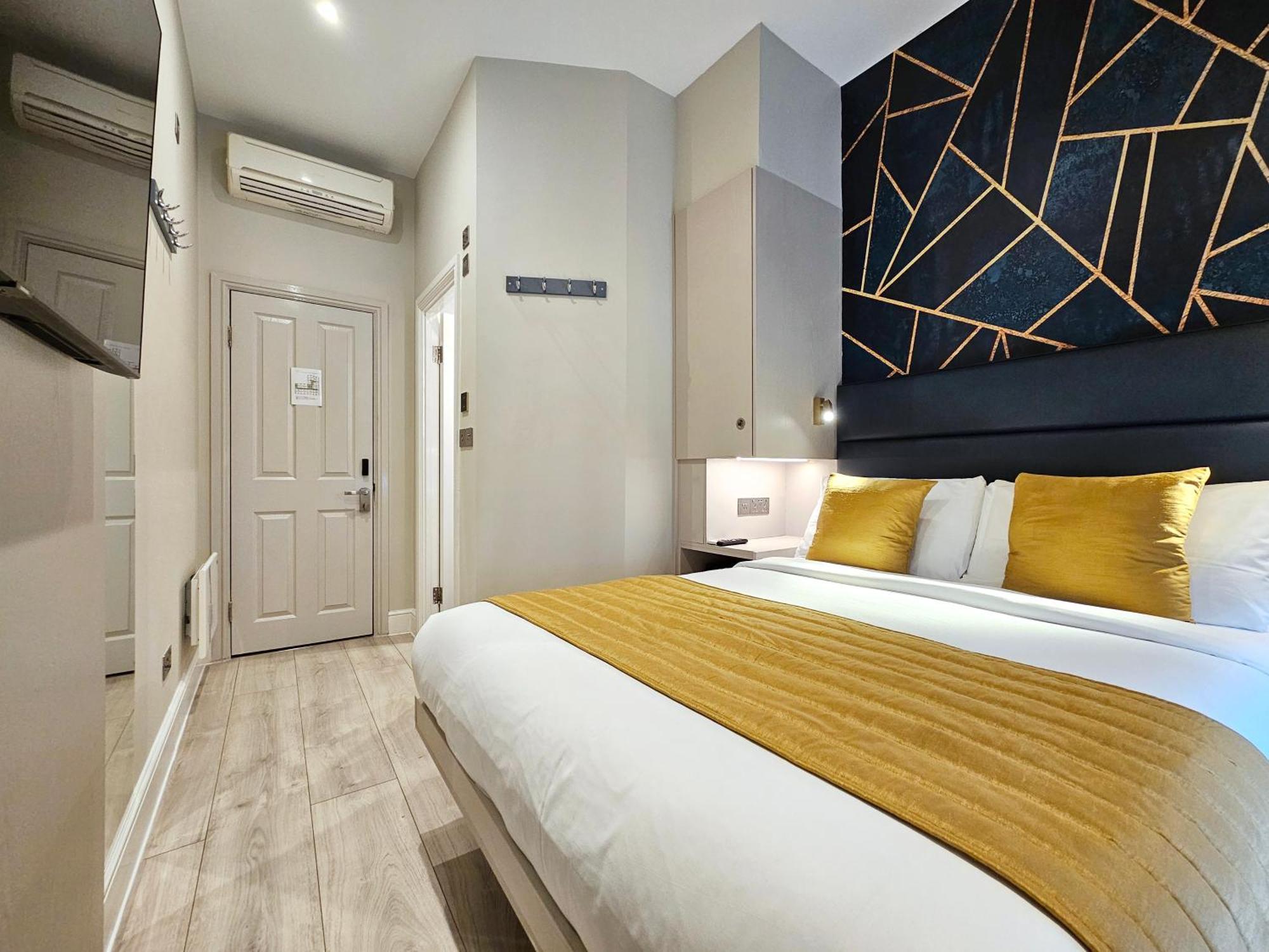 Apart-hotel Nox Hyde Park 4*
