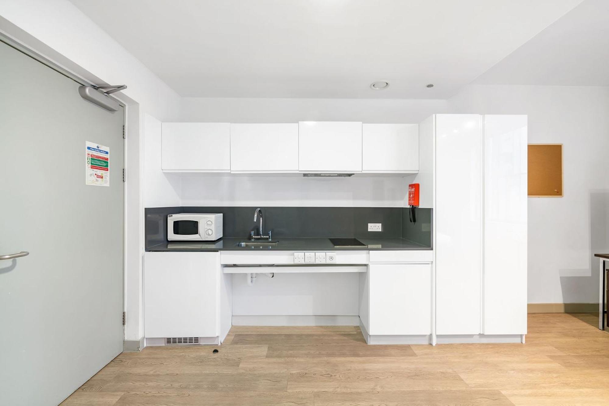 Chapter Kings Cross In Apartment *